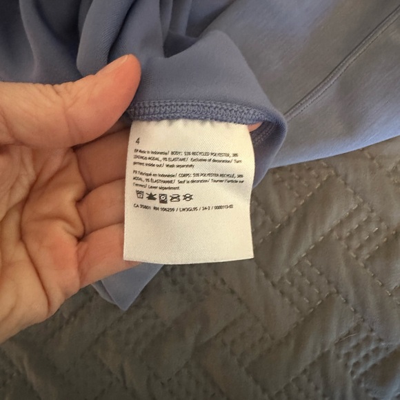 Softstreme lululemon blue sweatshirt oversized cropped crew
Size 4 - Picture 4 of 4